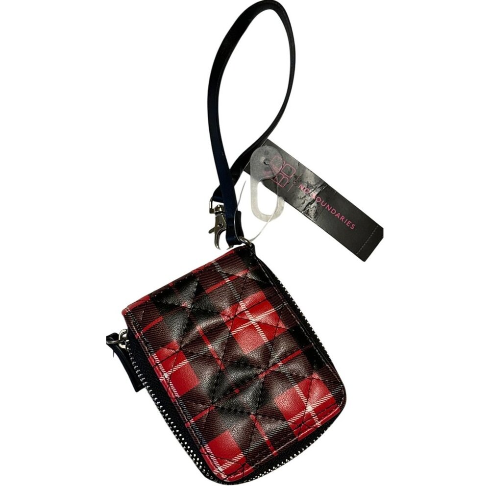 No Boundaries Quilted Wristlet Zipper Wallet Red Plaid Pattern ONE SIZE
